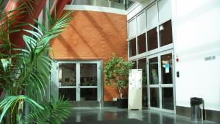 Lumon lukion aula.